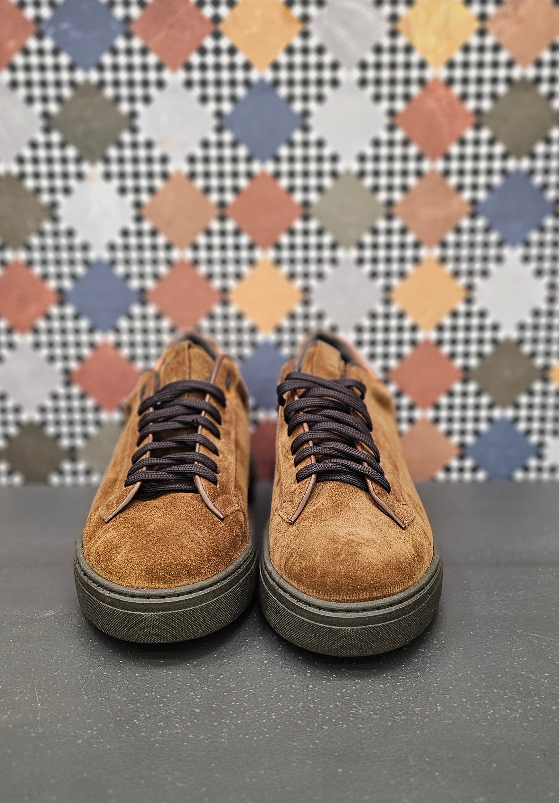 Sneakers in camoscio