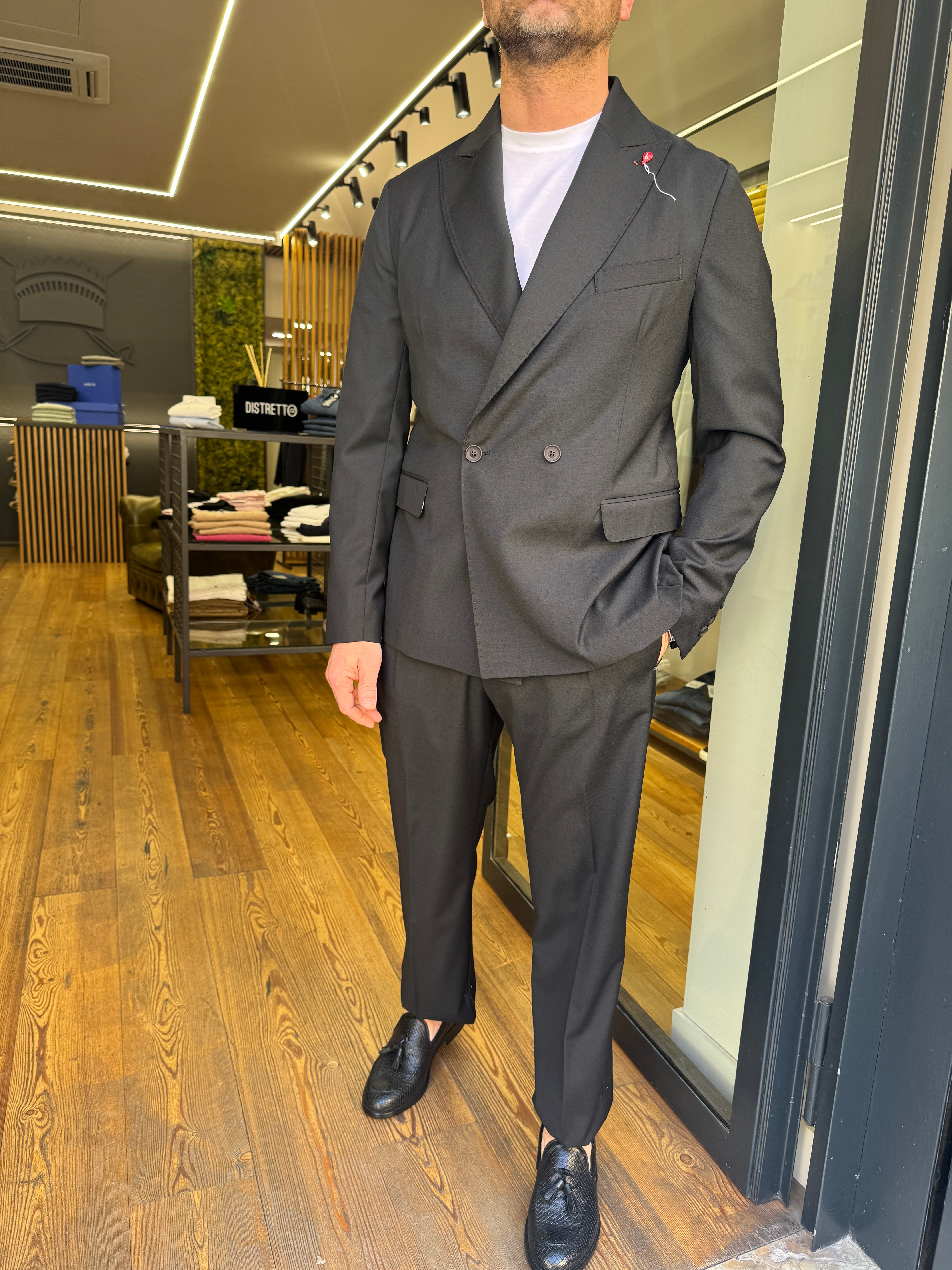 Bernese: Abito d/petto in tasmania