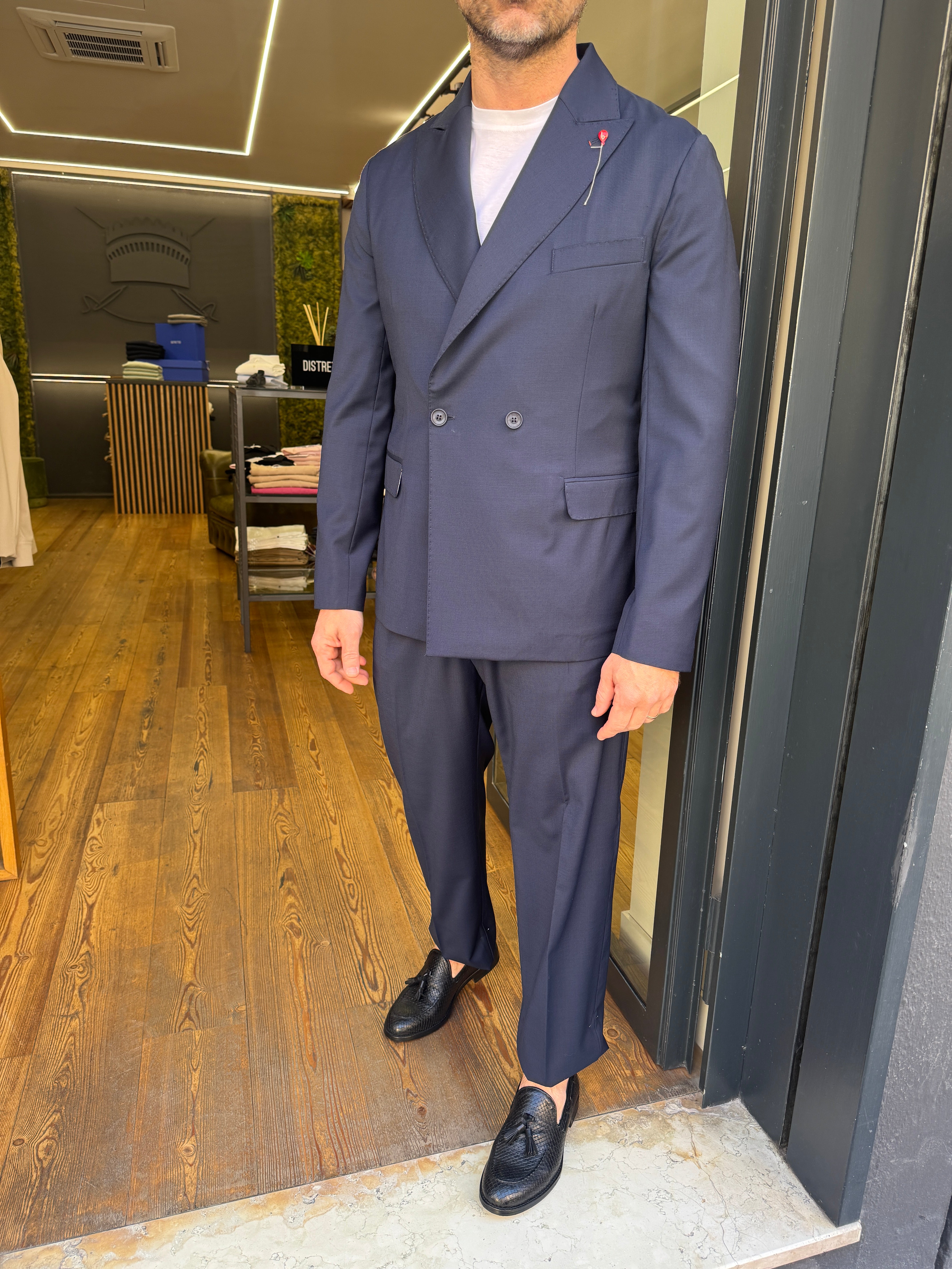 Bernese: Abito d/petto in tasmania