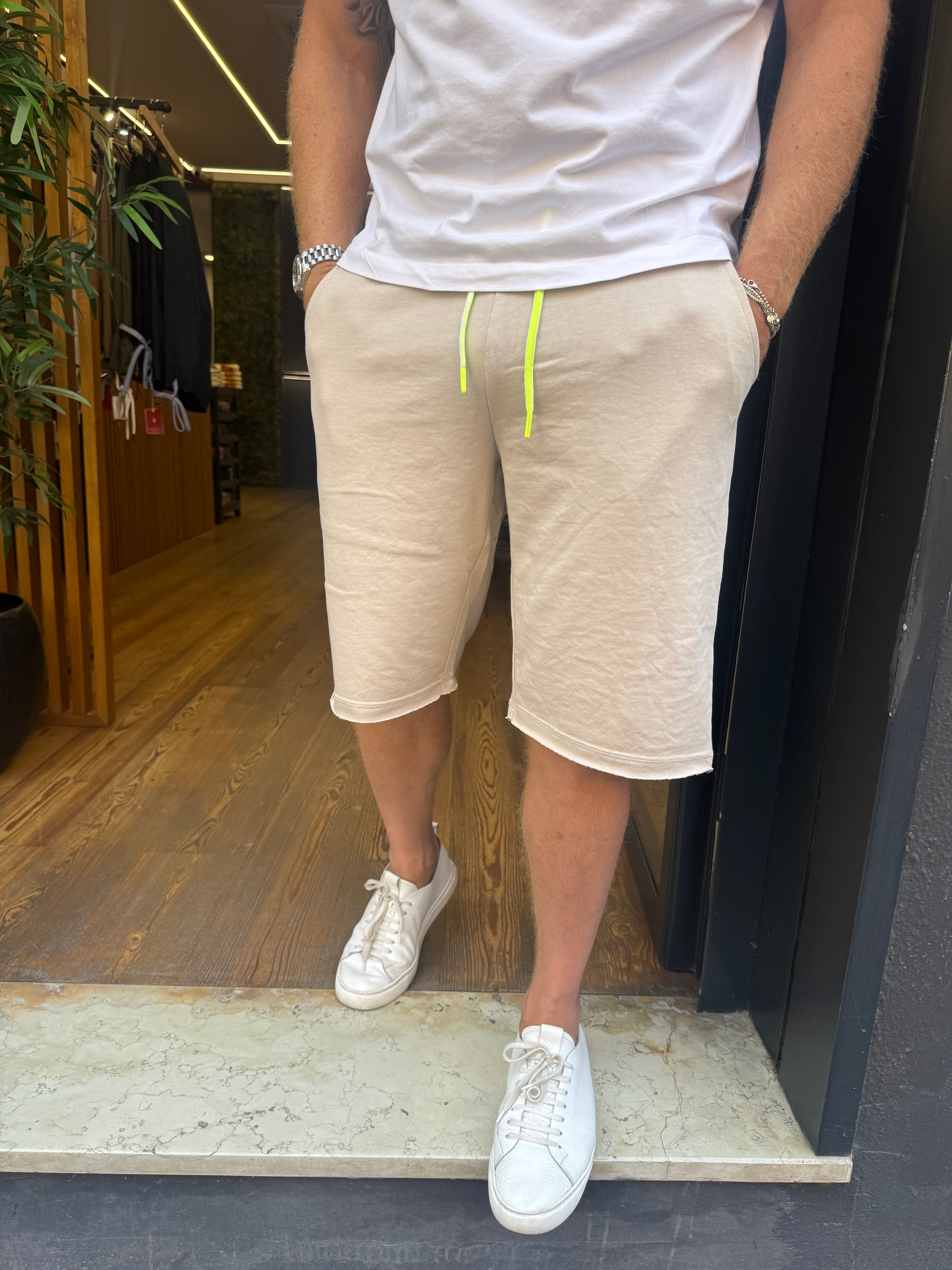 Trez- Frisko: Bermuda in felpa