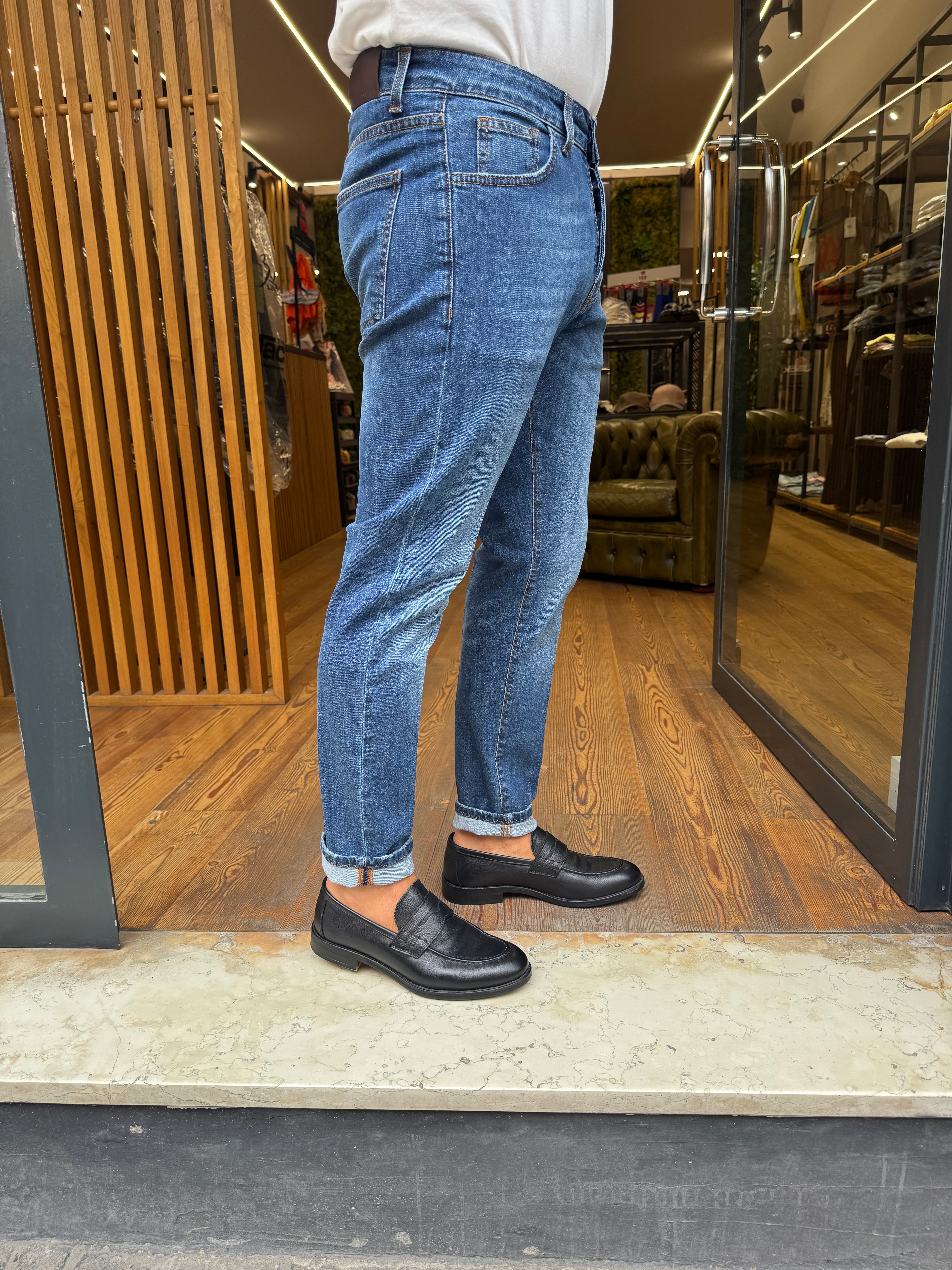 Bonheur: Gifu- Jeans classico