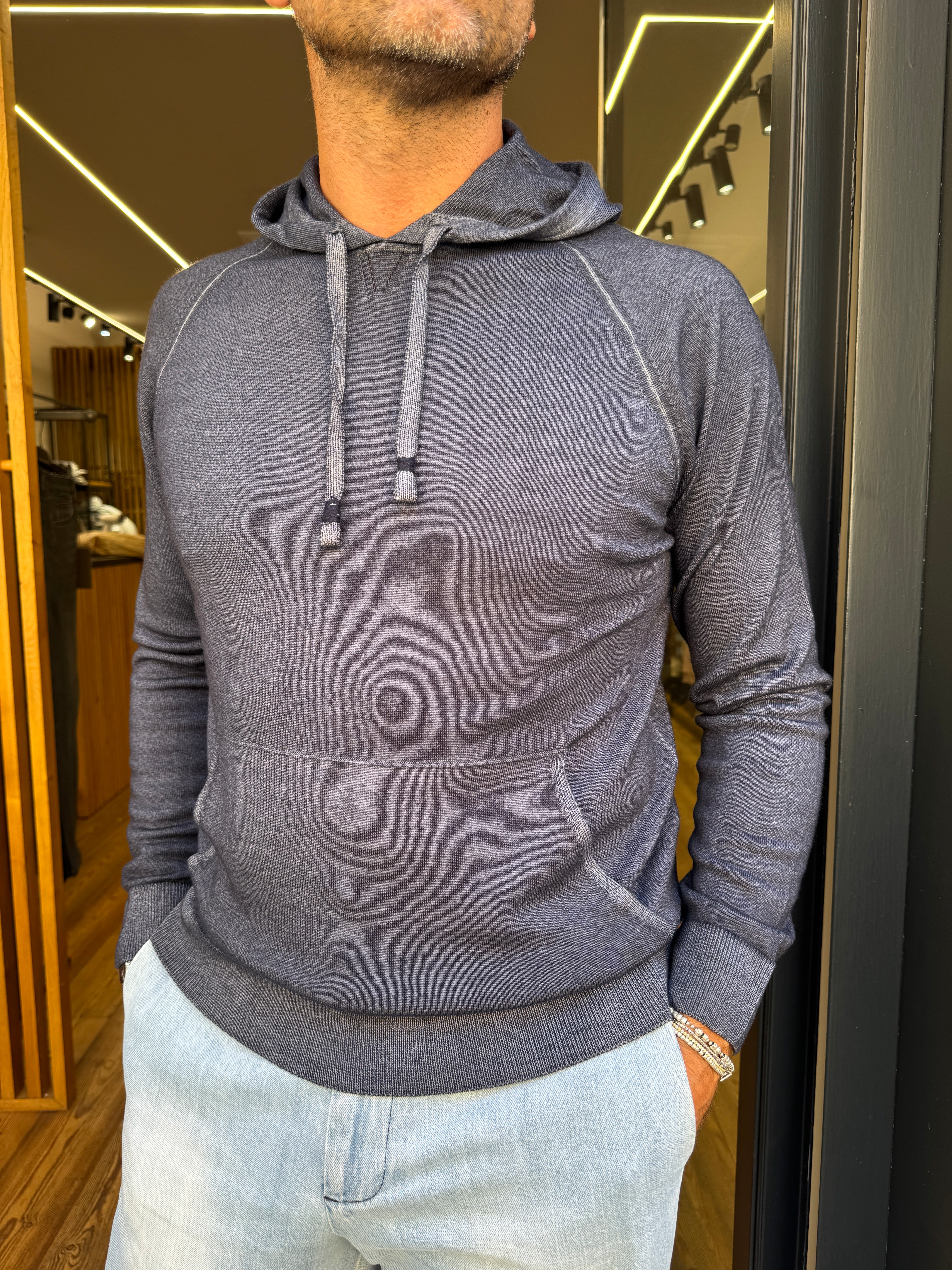 Martin Zelo: Maglia c/cappuccio in Lana