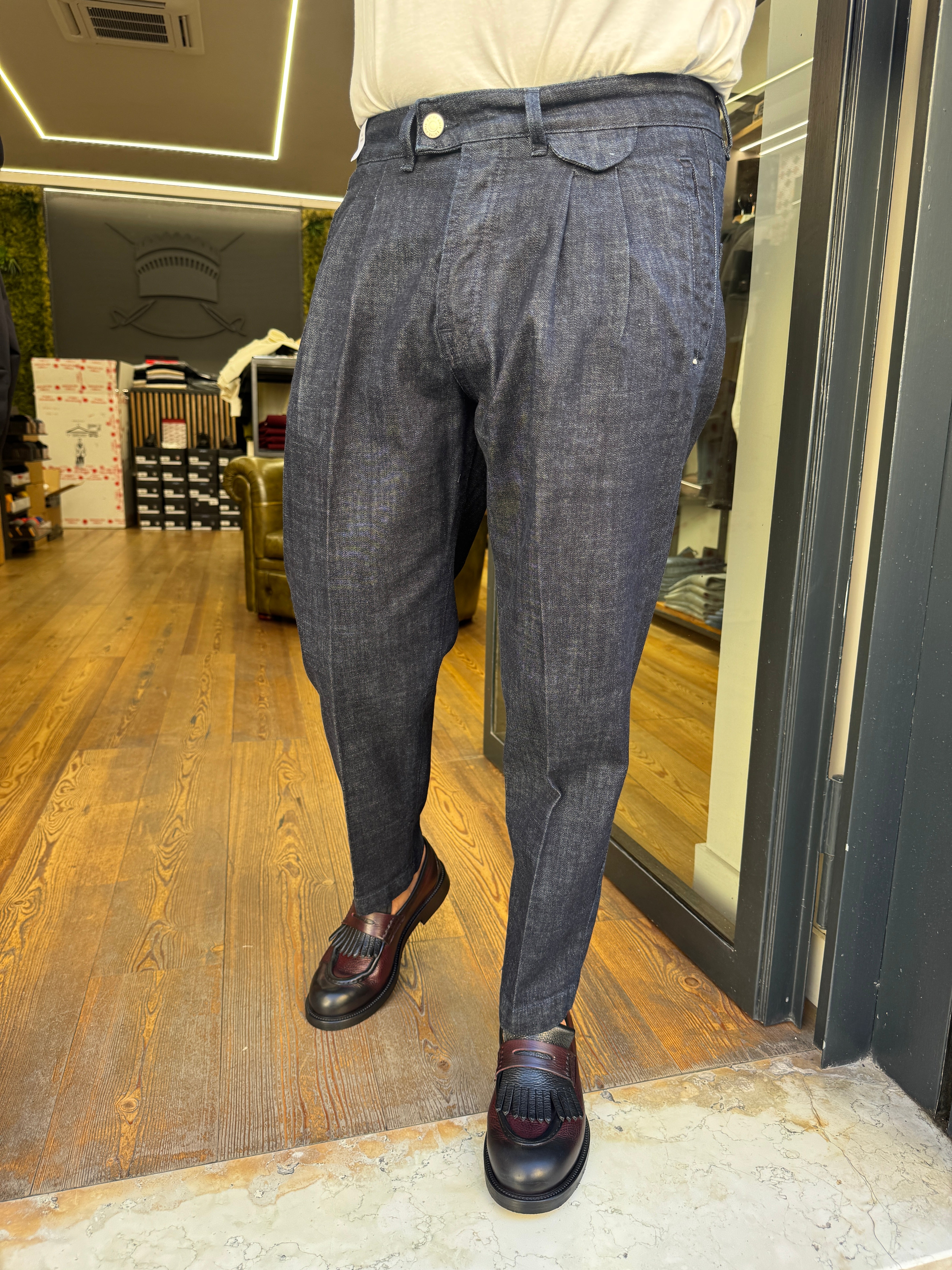 Entre Amis: Denim Blu comfort con doppia pinces