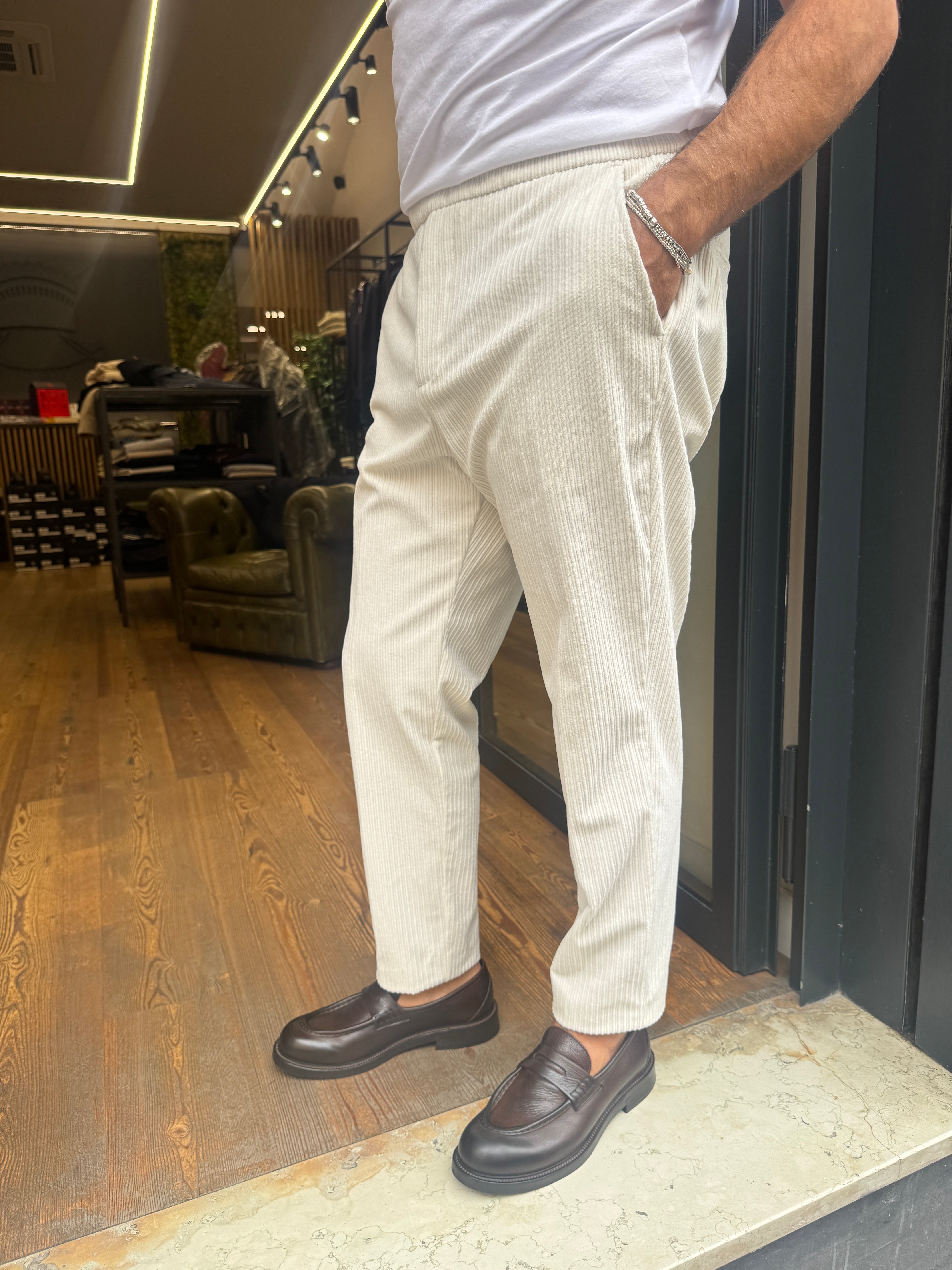 Squad: Milo- Pantalone con vita elasticizzata in velluto a coste