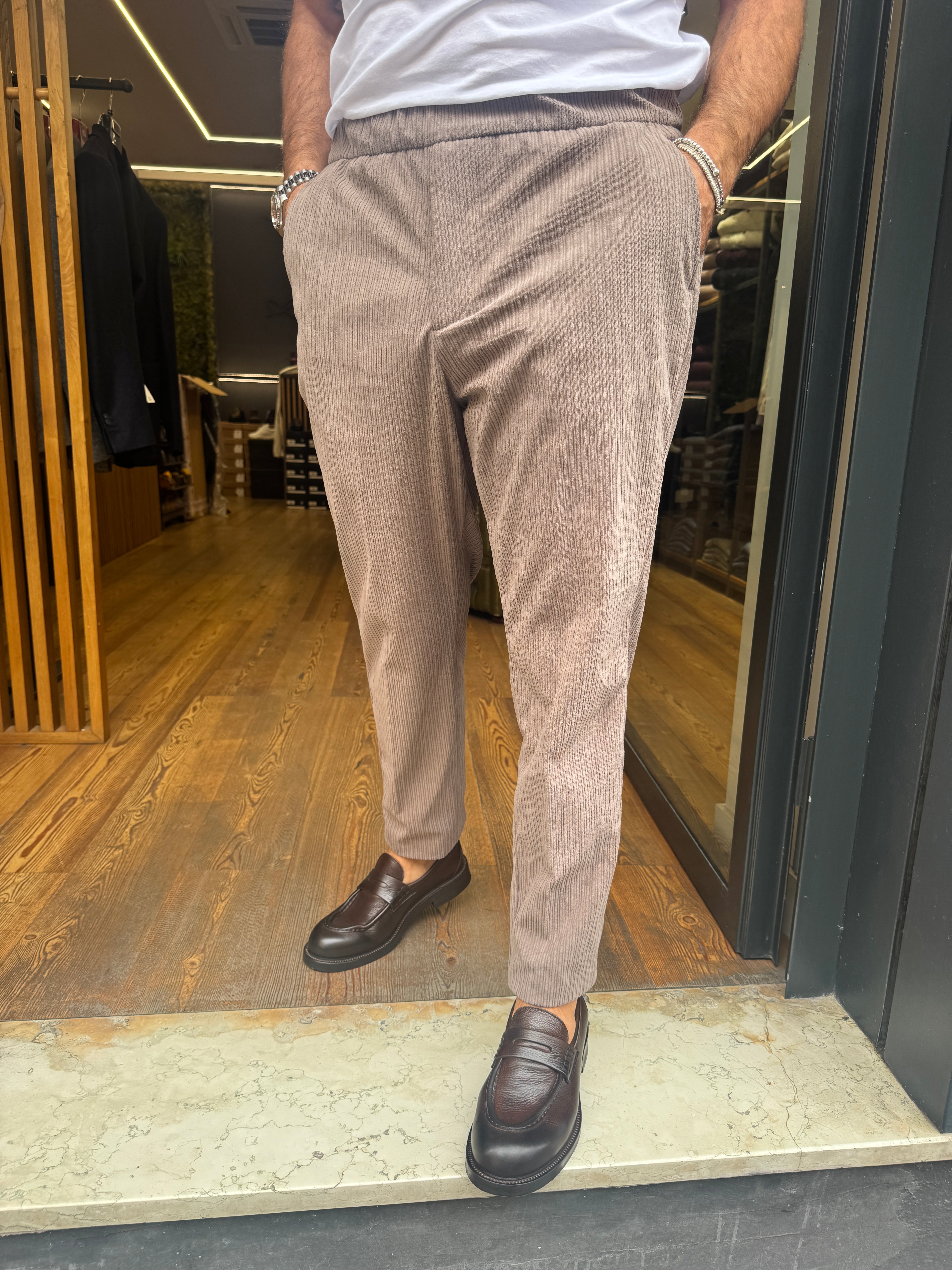 Squad: Milo- Pantalone con vita elasticizzata in velluto a coste