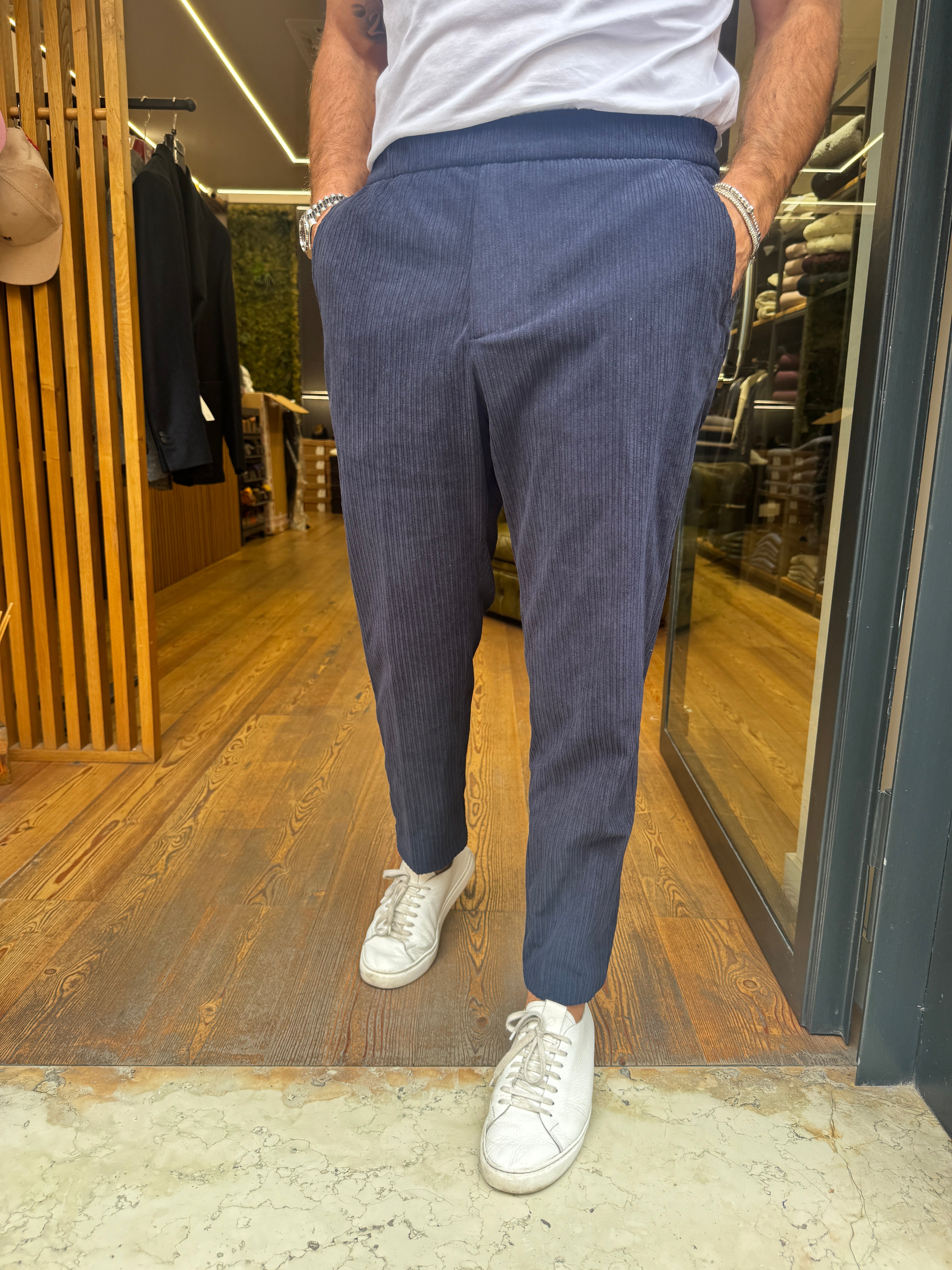 Squad: Milo- Pantalone con vita elasticizzata in velluto a coste