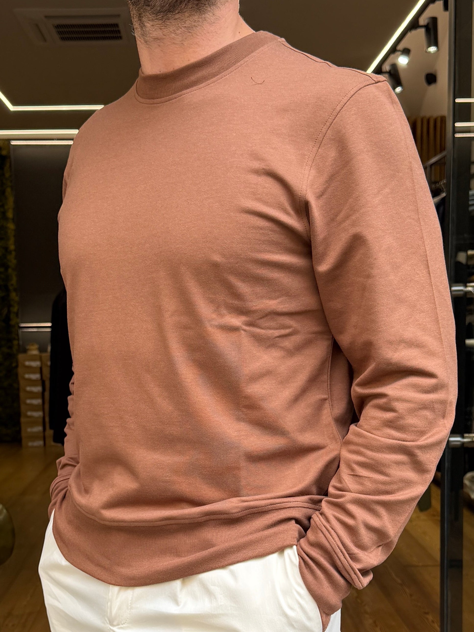 RED: T-shirt Essential manica lunga