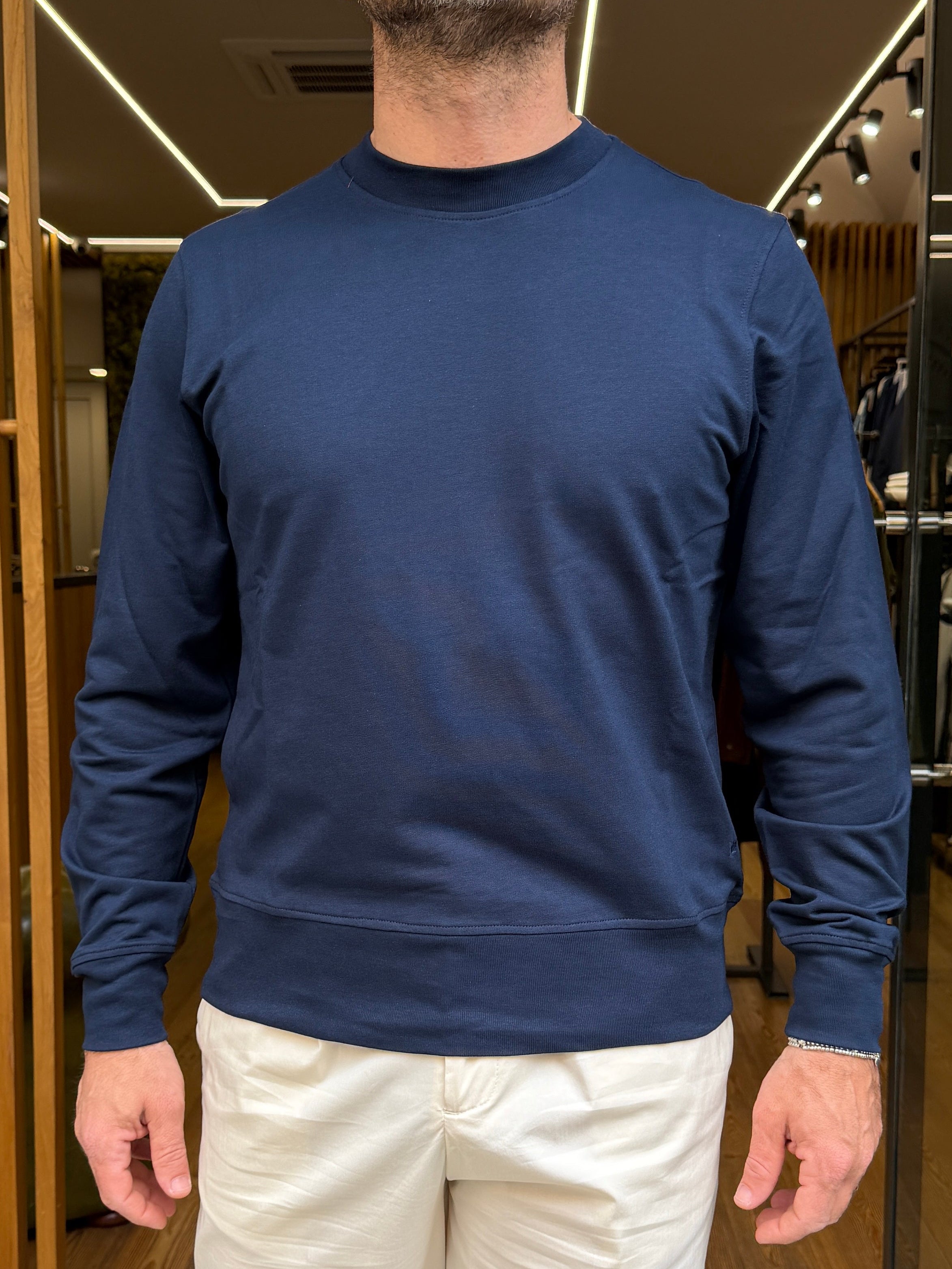 RED: T-shirt Essential manica lunga