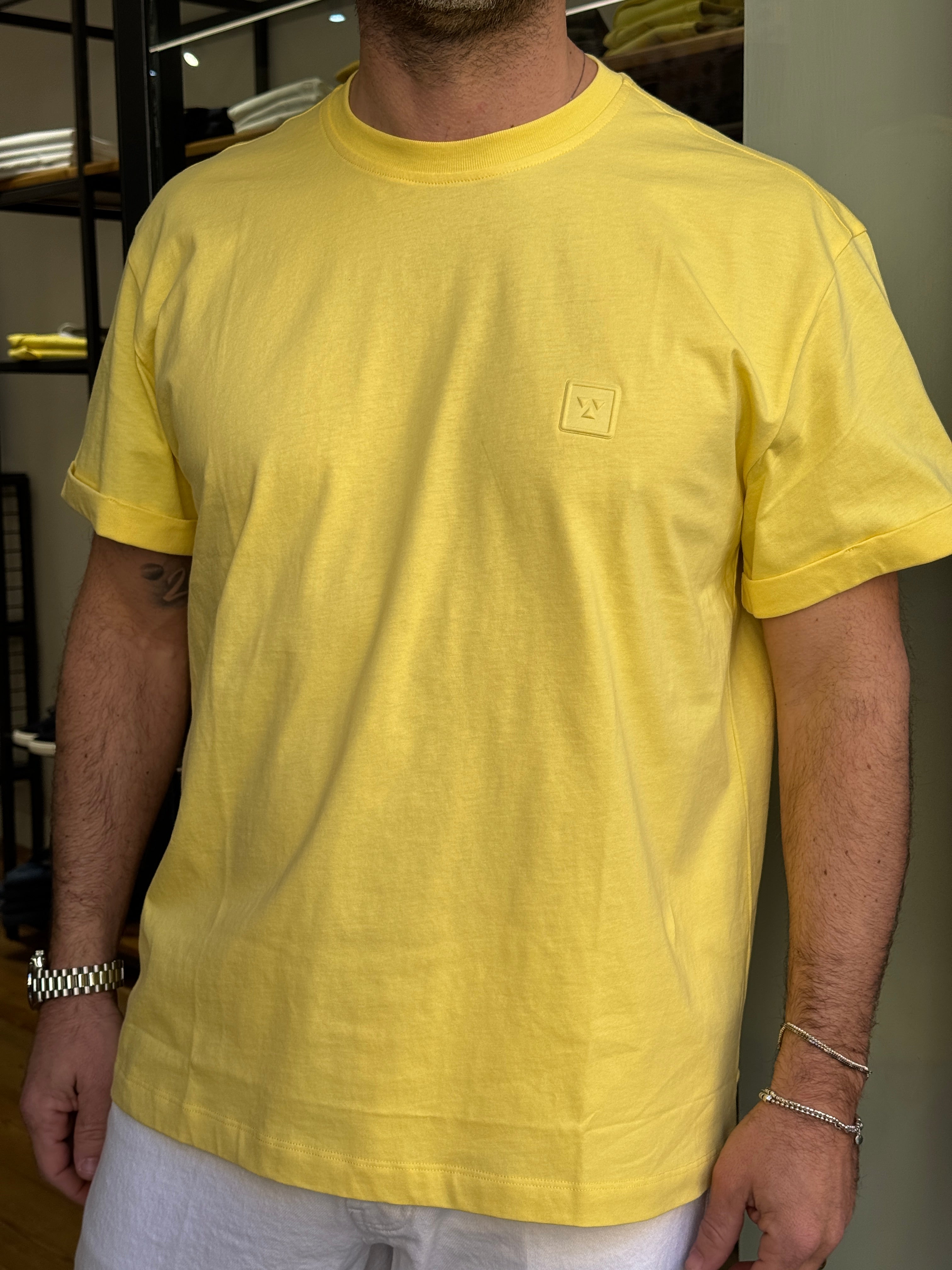 Woc_Brand: Barcellona- T- shirt oversize c/ risvolto