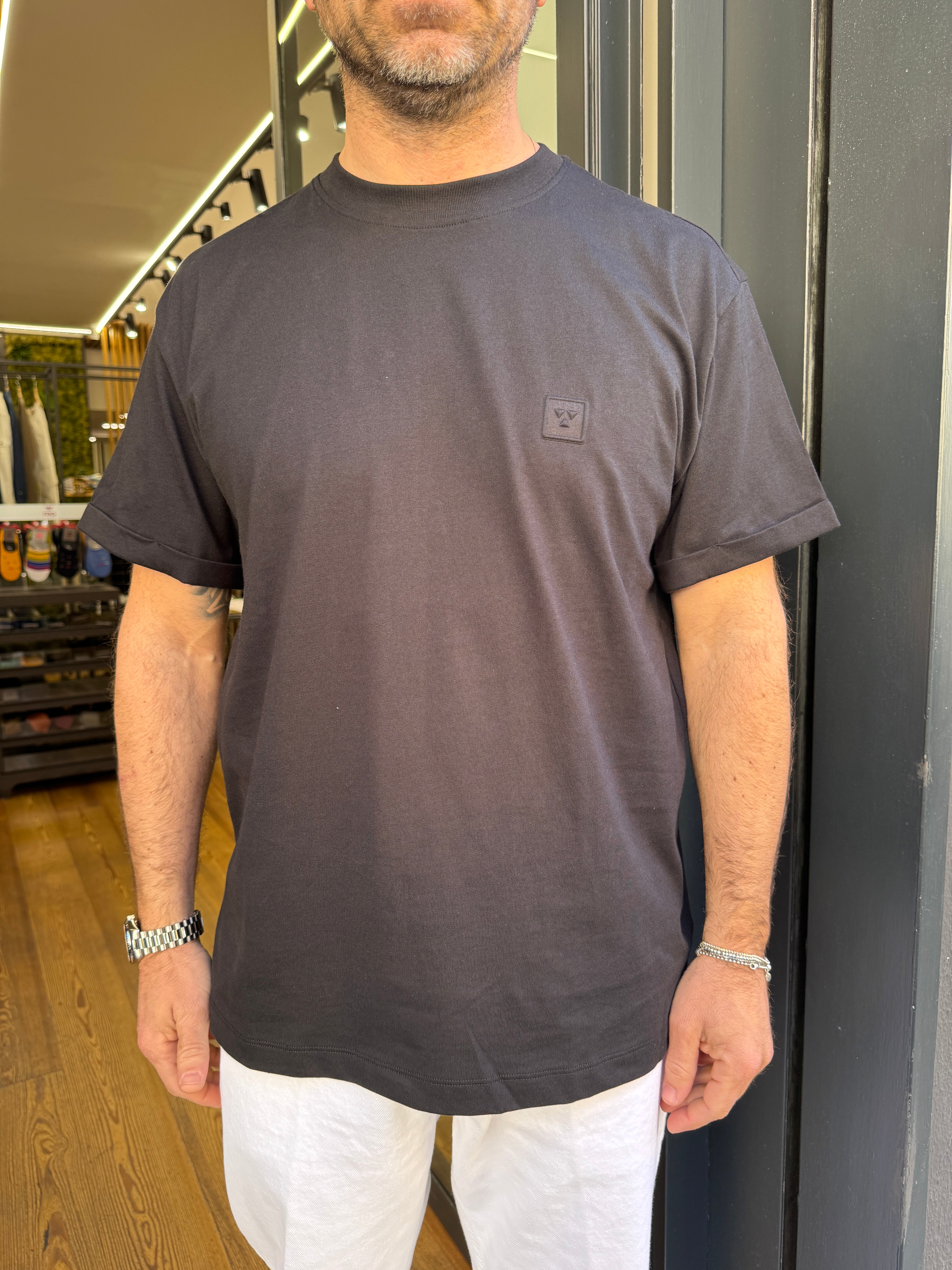 Woc_Brand: Barcellona- T- shirt oversize c/ risvolto
