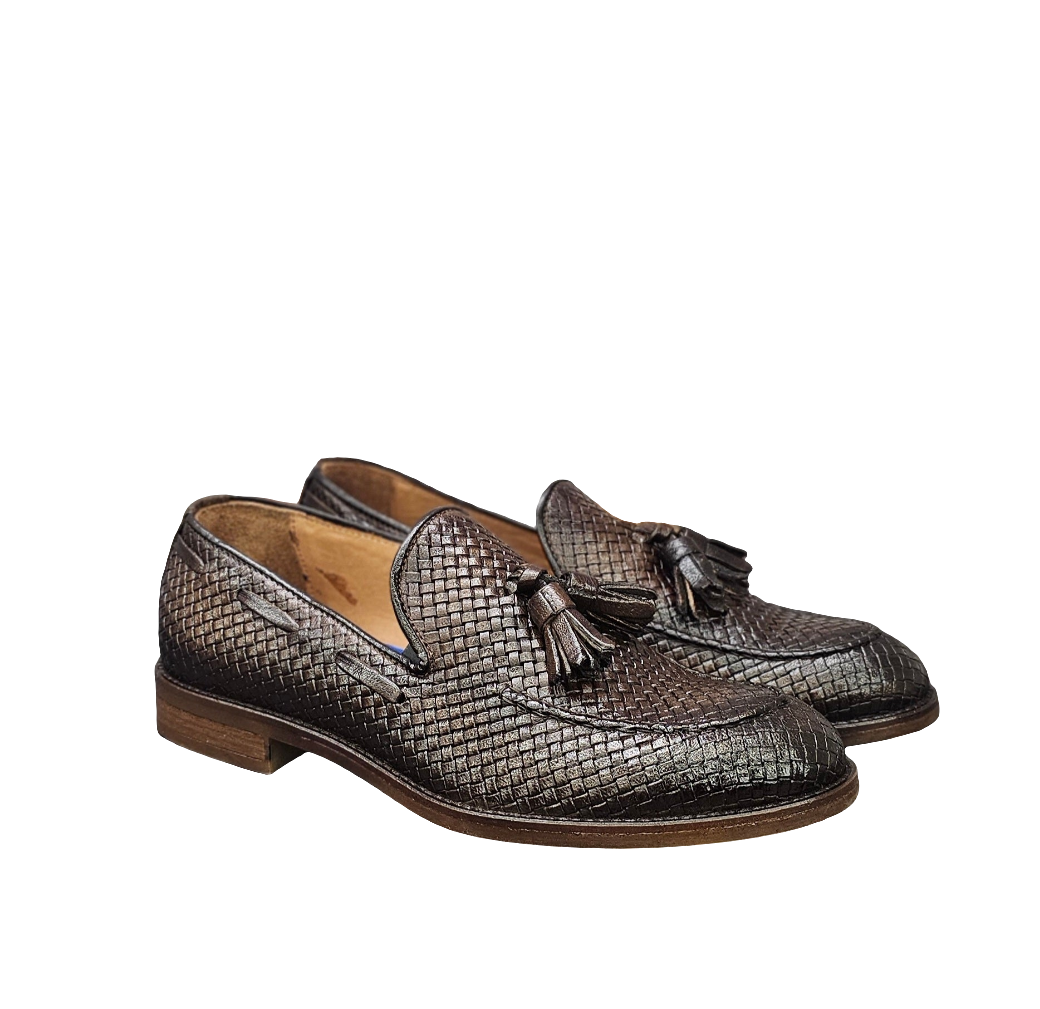 Mocassino intrecciato con nappine