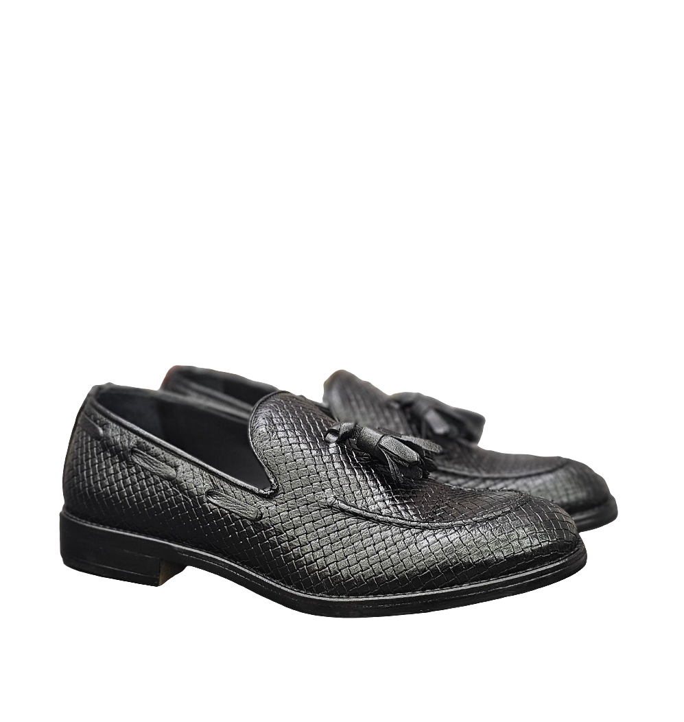 Mocassino intrecciato con nappine