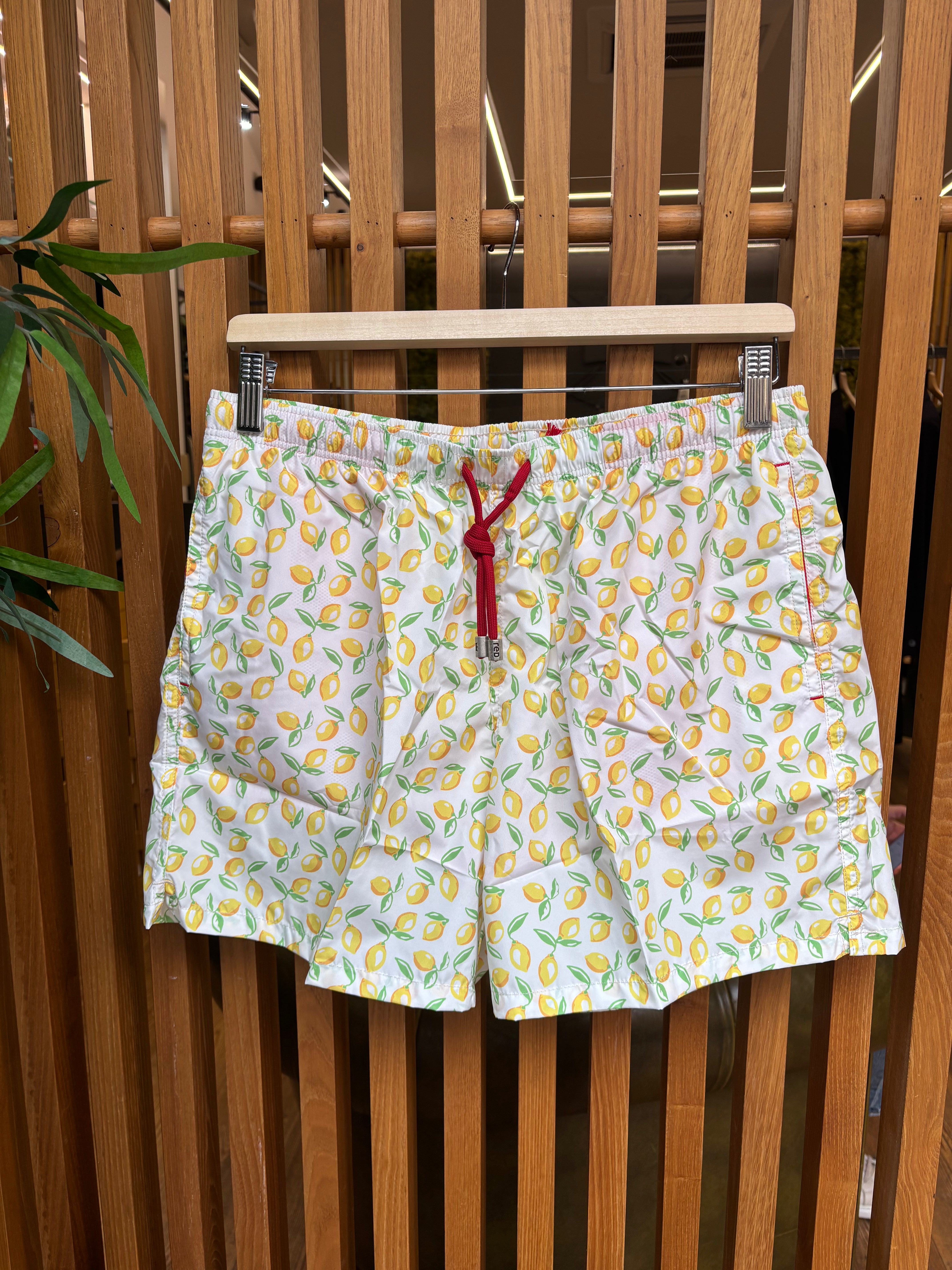 RED: Costume Lemon