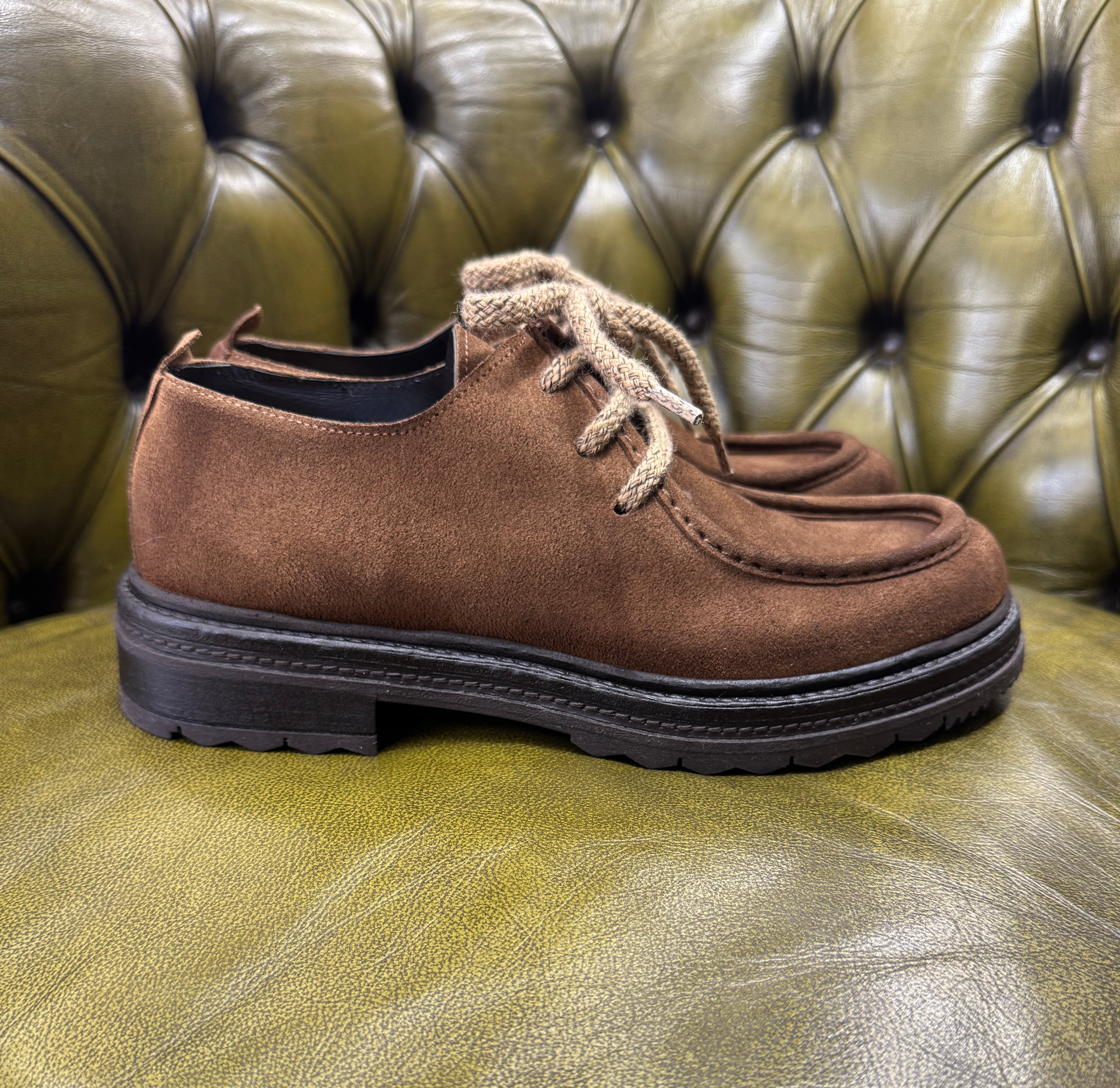 F.lli Rennella: Ingegnere in camoscio