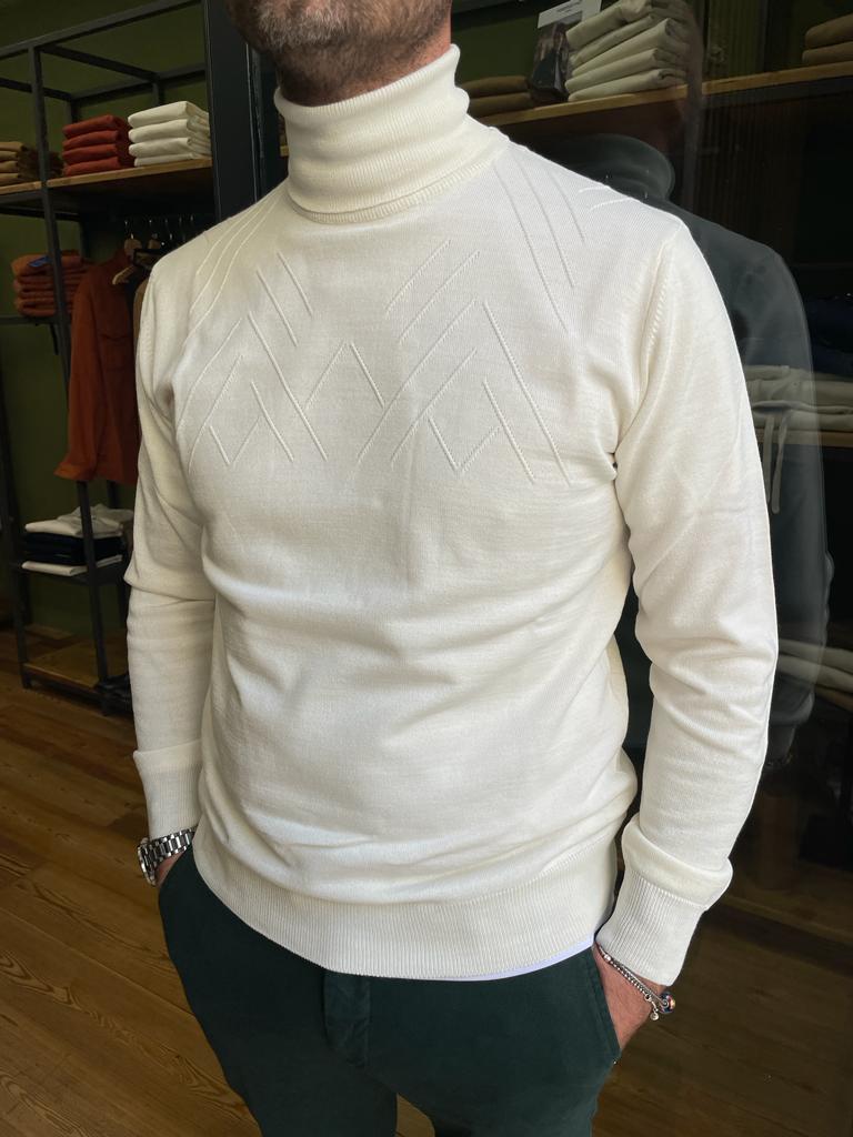 WORKED TURTLENECK