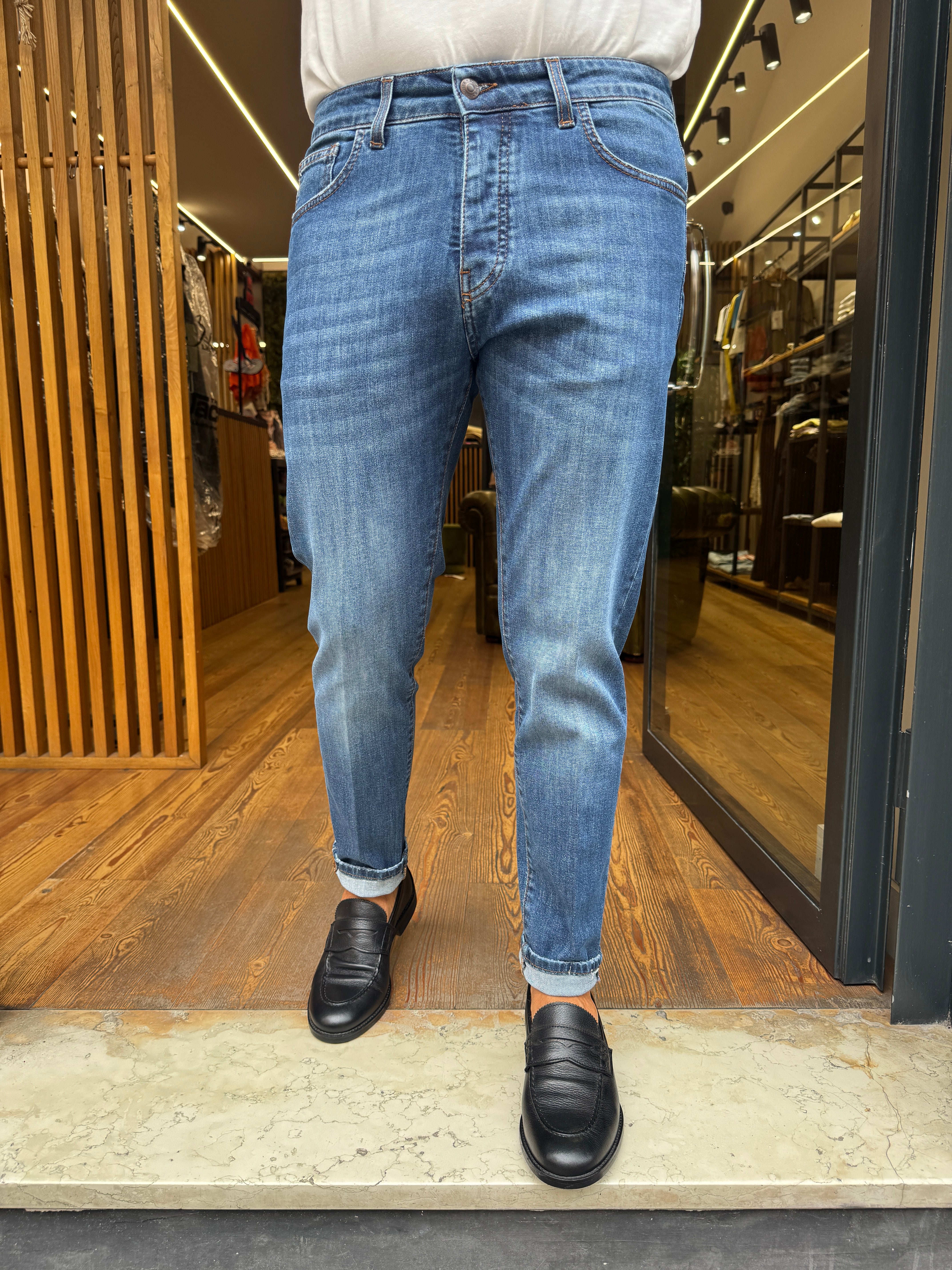 Bonheur: Gifu- Jeans classico