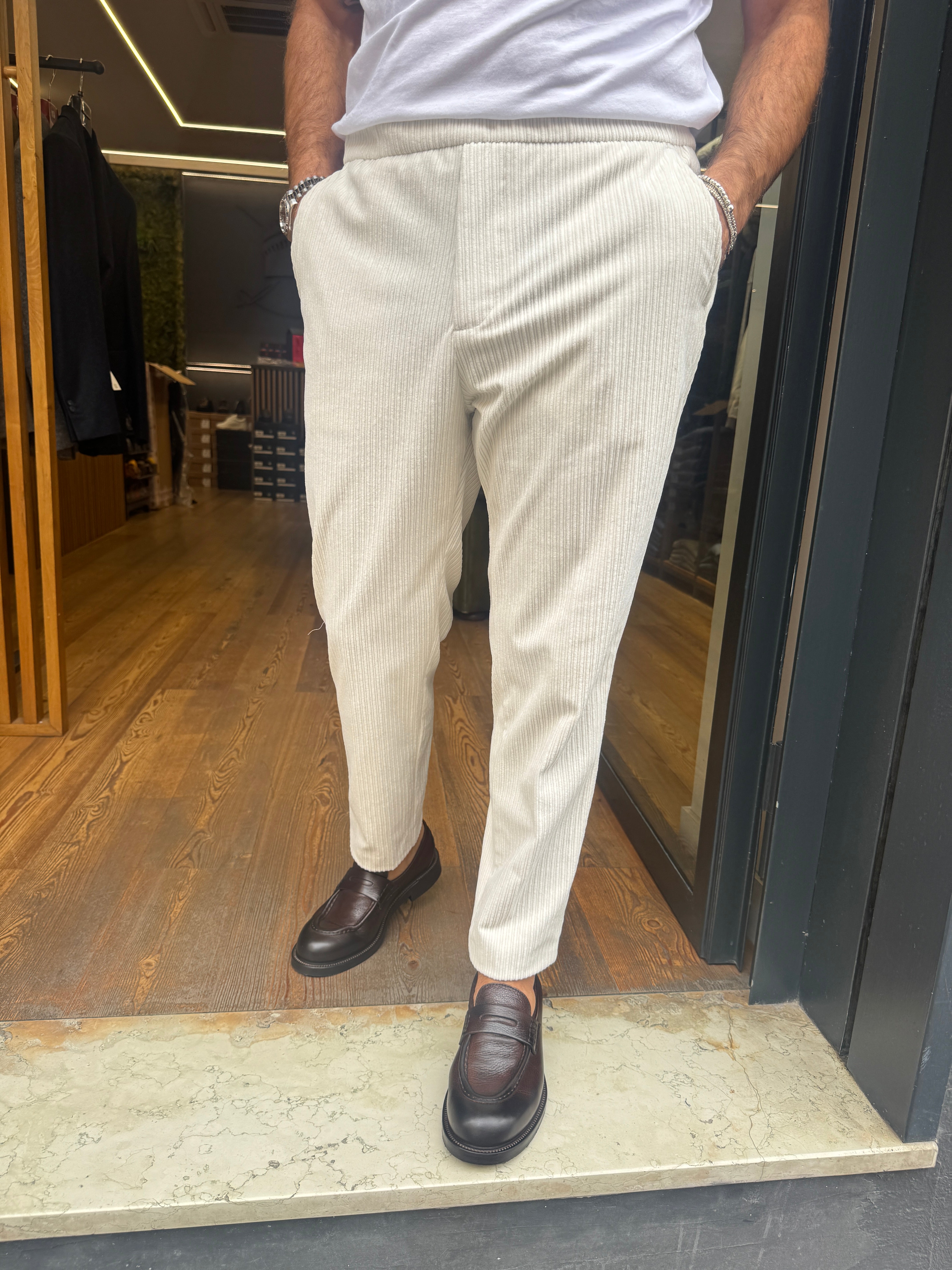 Squad: Milo- Pantalone con vita elasticizzata in velluto a coste