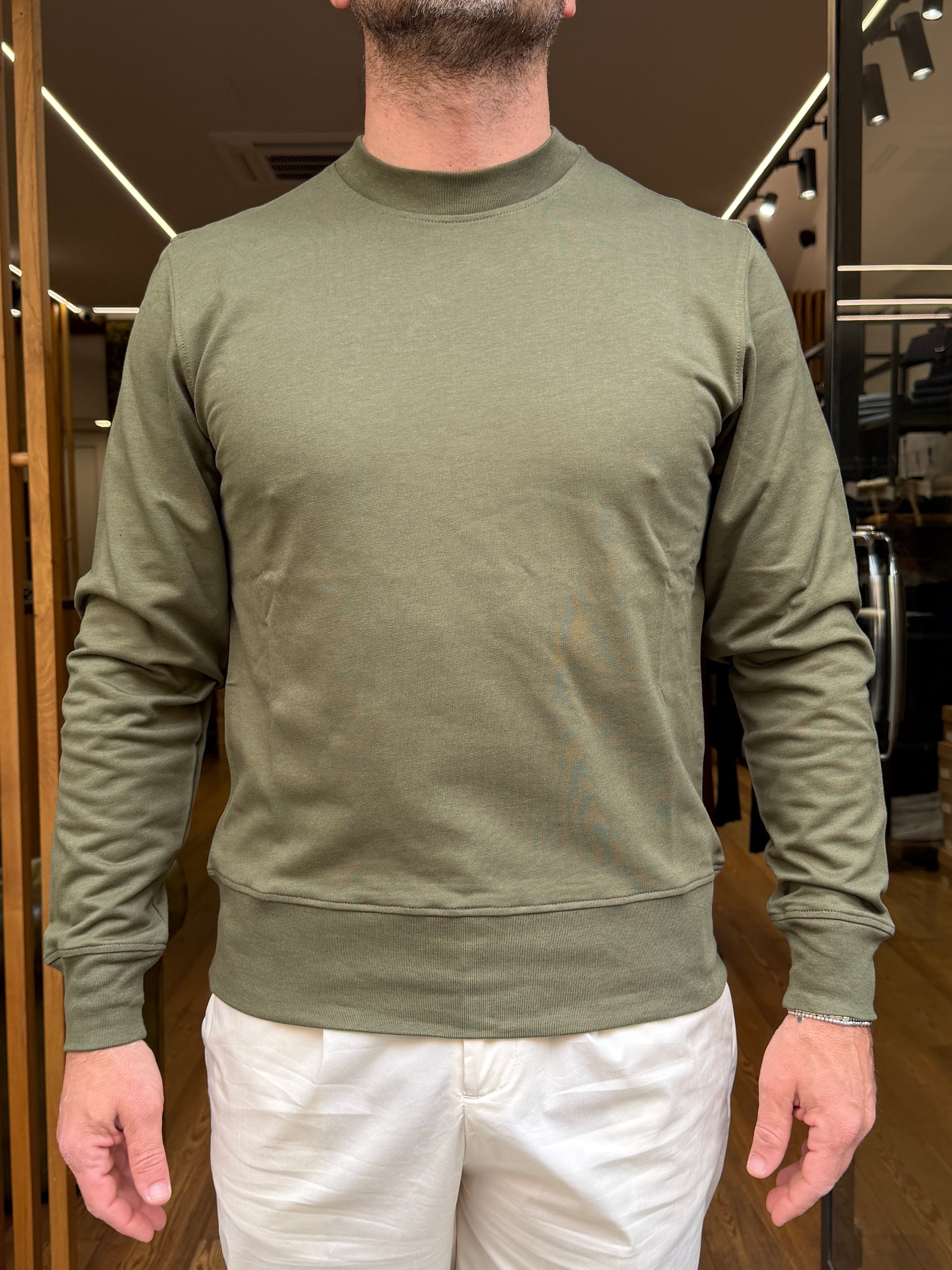 RED: T-shirt Essential manica lunga