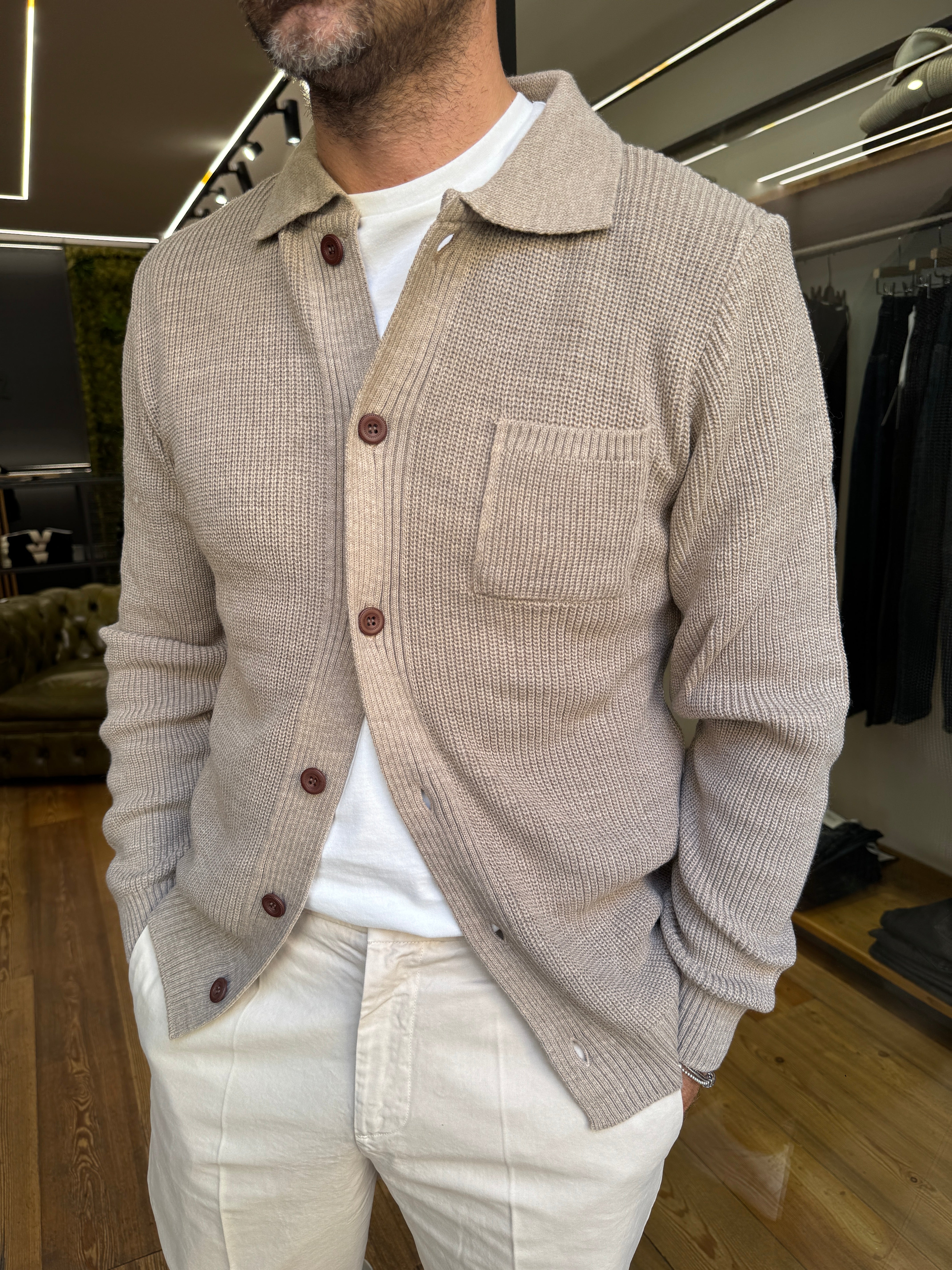 Lio- Cardigan with buttons