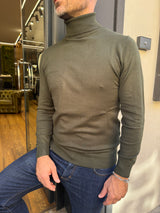 Max- Basic turtleneck